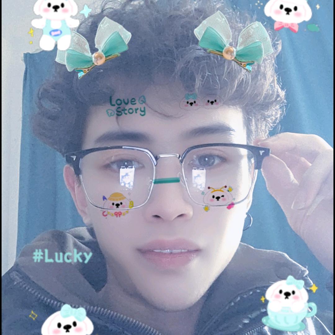 分你一口奶盖🥤