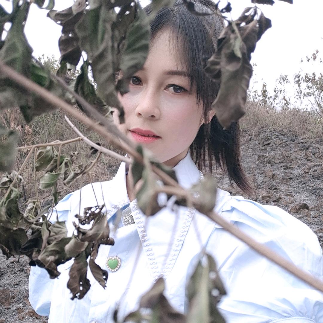 🌻🌻莎莎˵¯͒〰¯͒˵🍭🍬