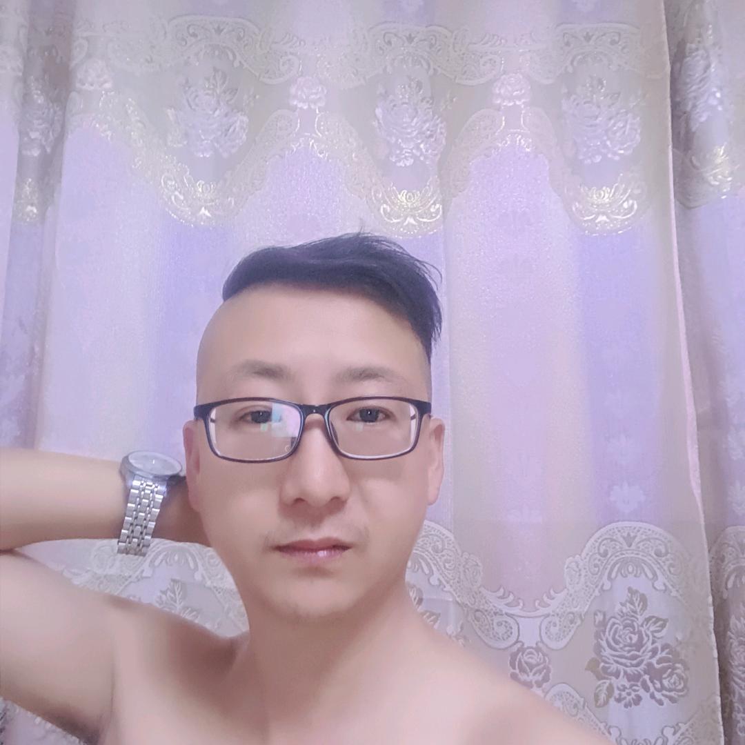 大安秋实烤鹌鹑烤鸡架铁板鱿鱼