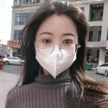 家有三个气人娃