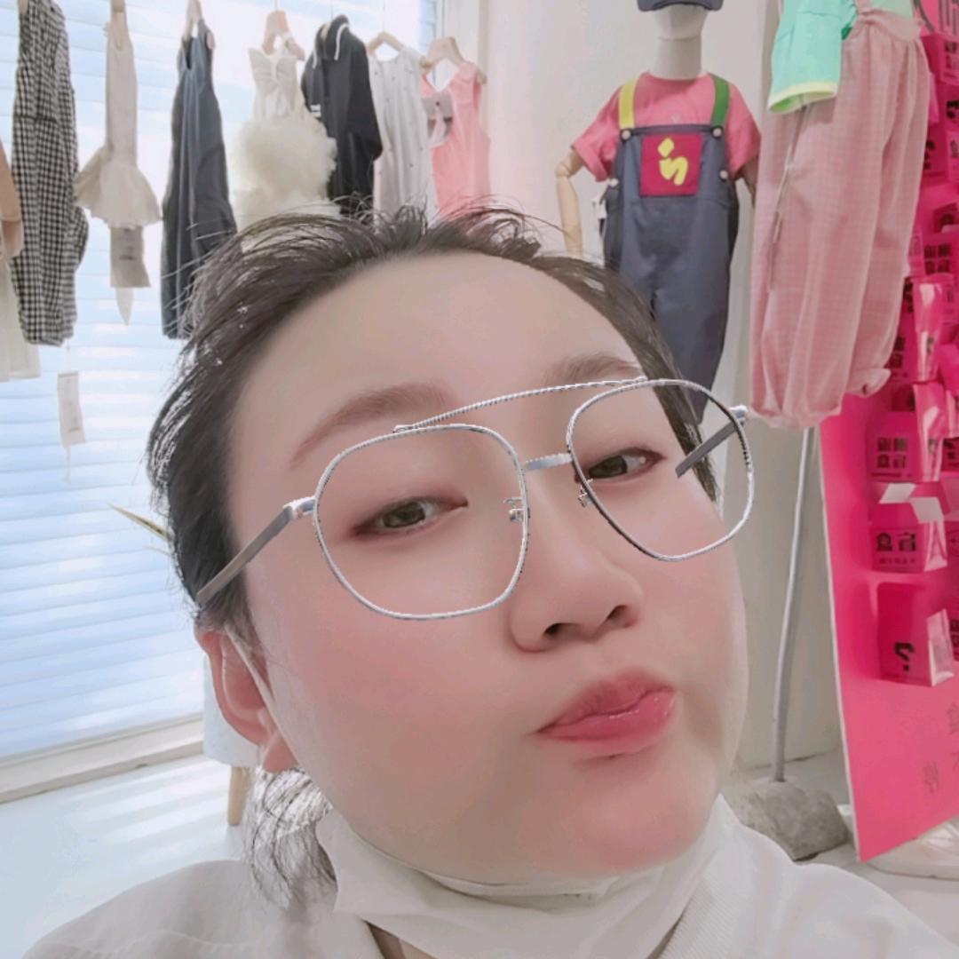 桑植县芭努努童装亲子店