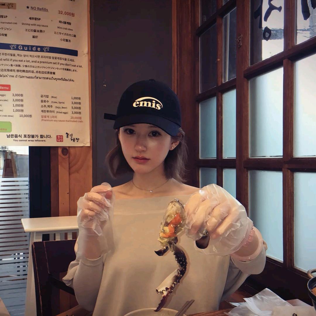 爱吃茄子娃娃菜🍆