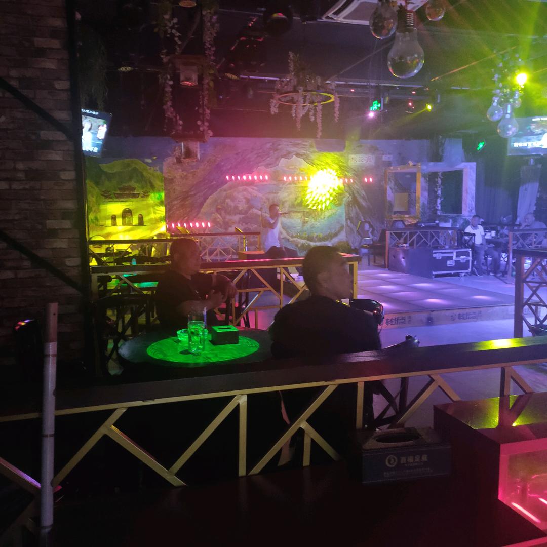 酉阳转折点音乐餐厅