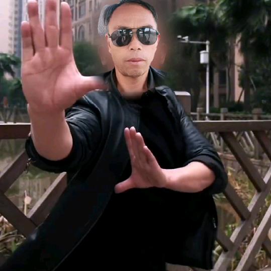 侯，哥
