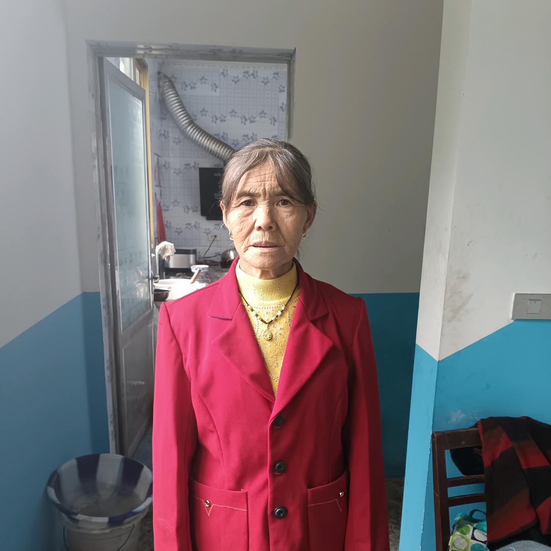 世先姐(下午18点10分开播)