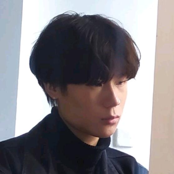 𝙡𝙪𝙘𝙖𝙨锤锤先生