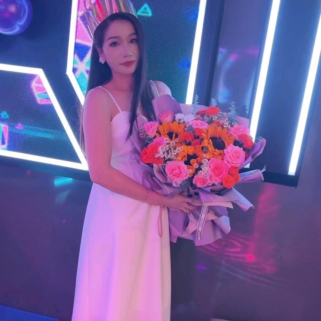 凌家（二）小姐