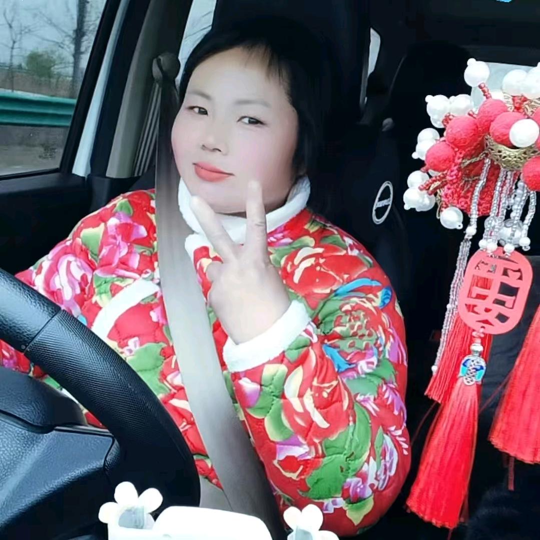 愿生活不太拥挤，愿笑 容不必刻意_