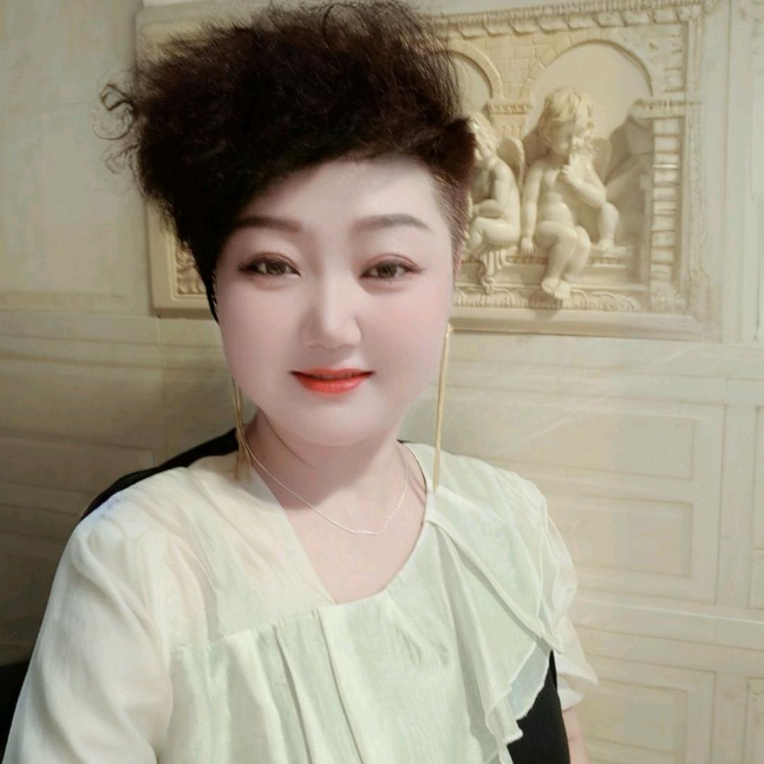 🌹迎风的玫瑰🌹