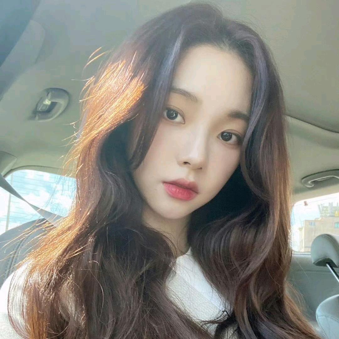 凉鞋姐的眼镜腿