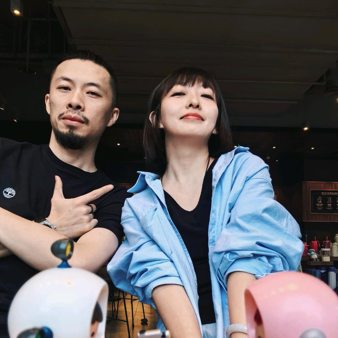 王轻松（减脂教练背后的男人）
