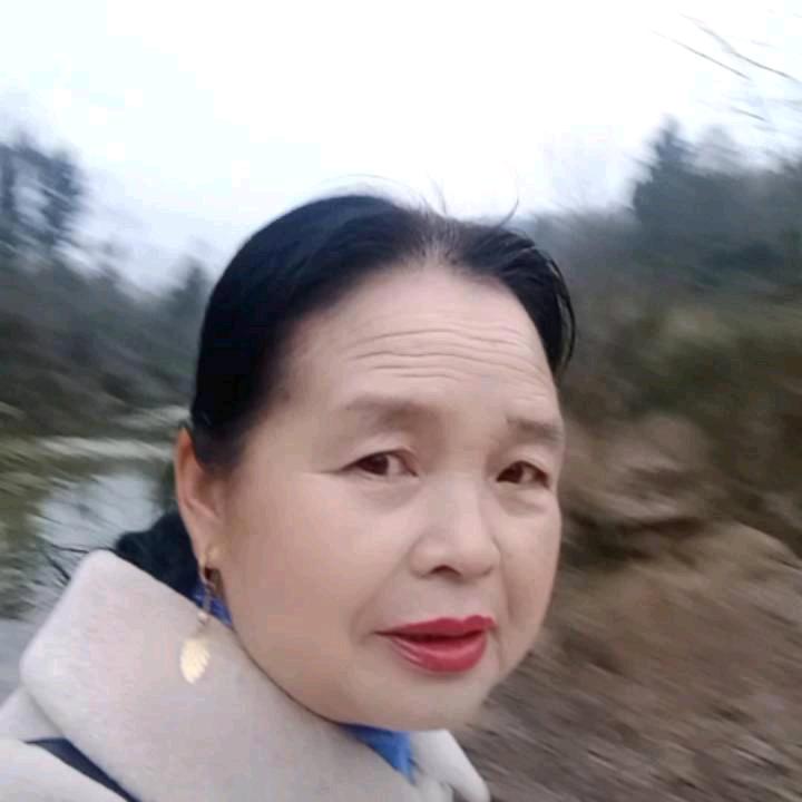 川时尚奶奶