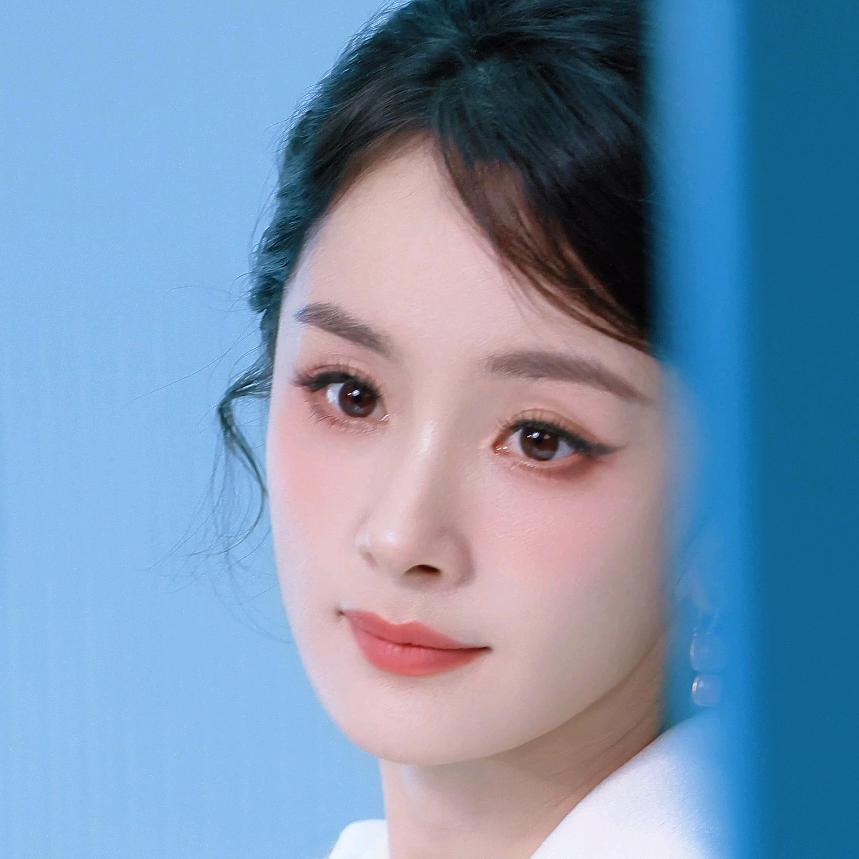 蓉儿🍒（我爱薇薇安大王）