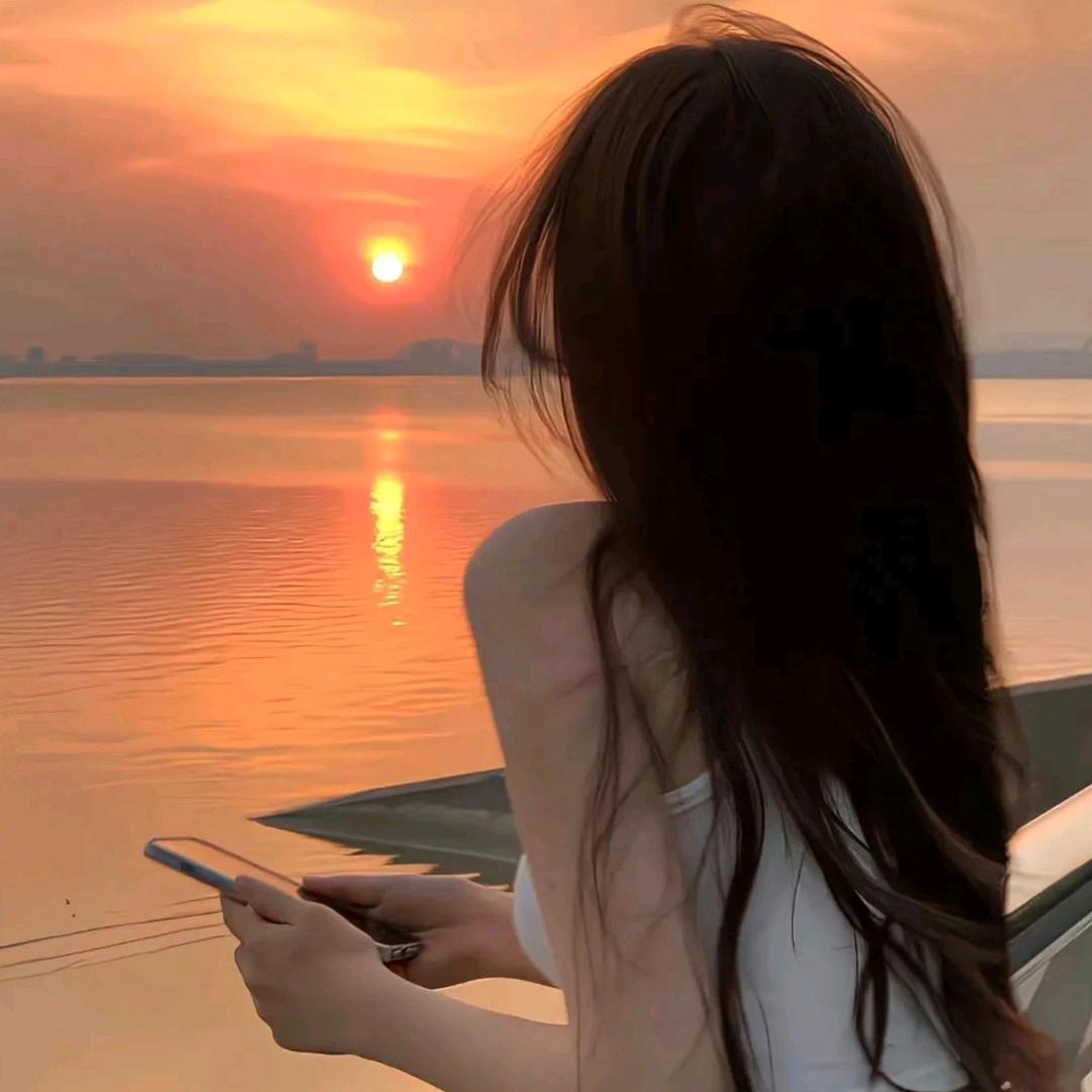 爱吃葡萄吖