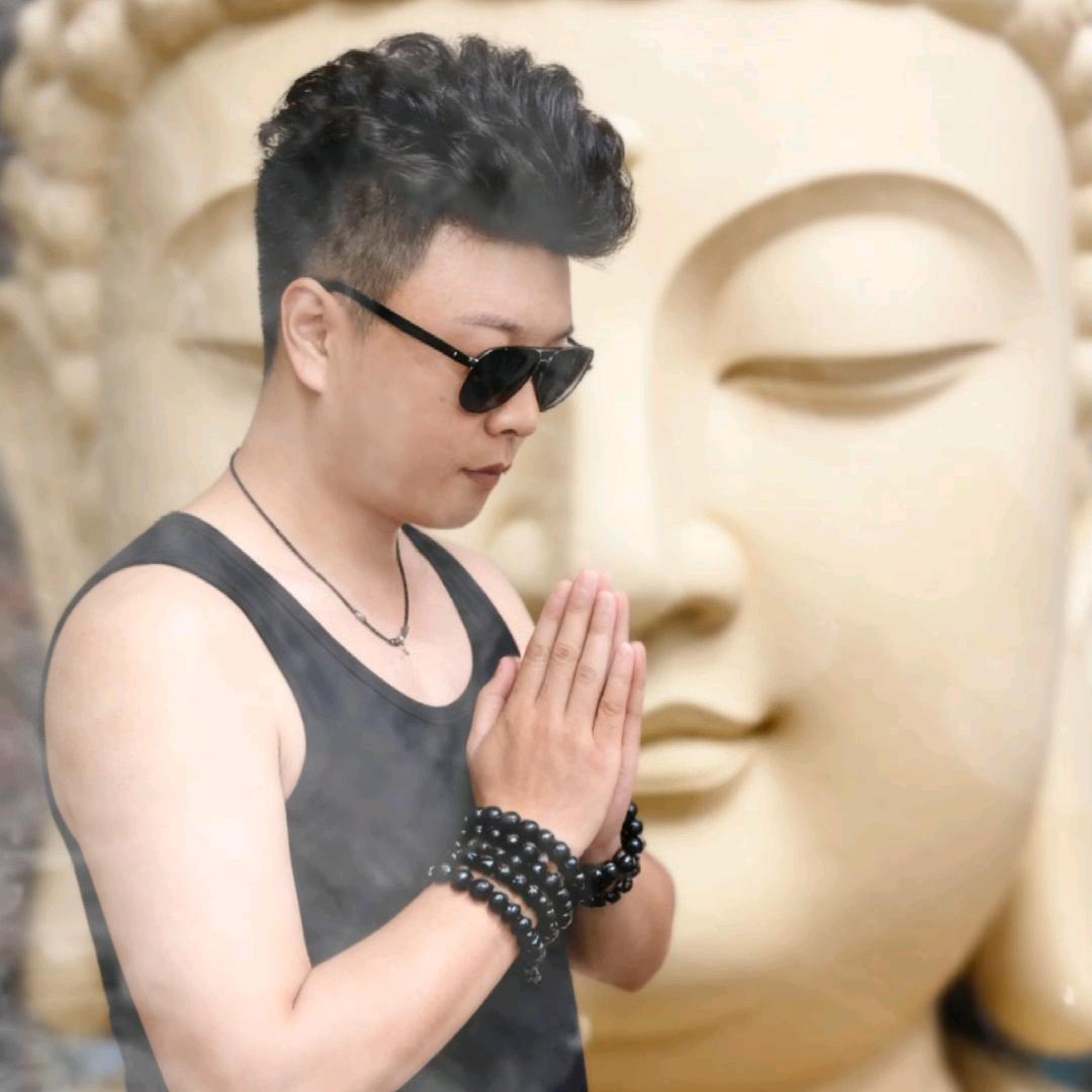 殡葬师【小岳】