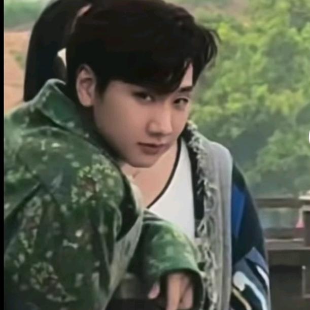 (ꄱੈˍꄱੈ)  🐉