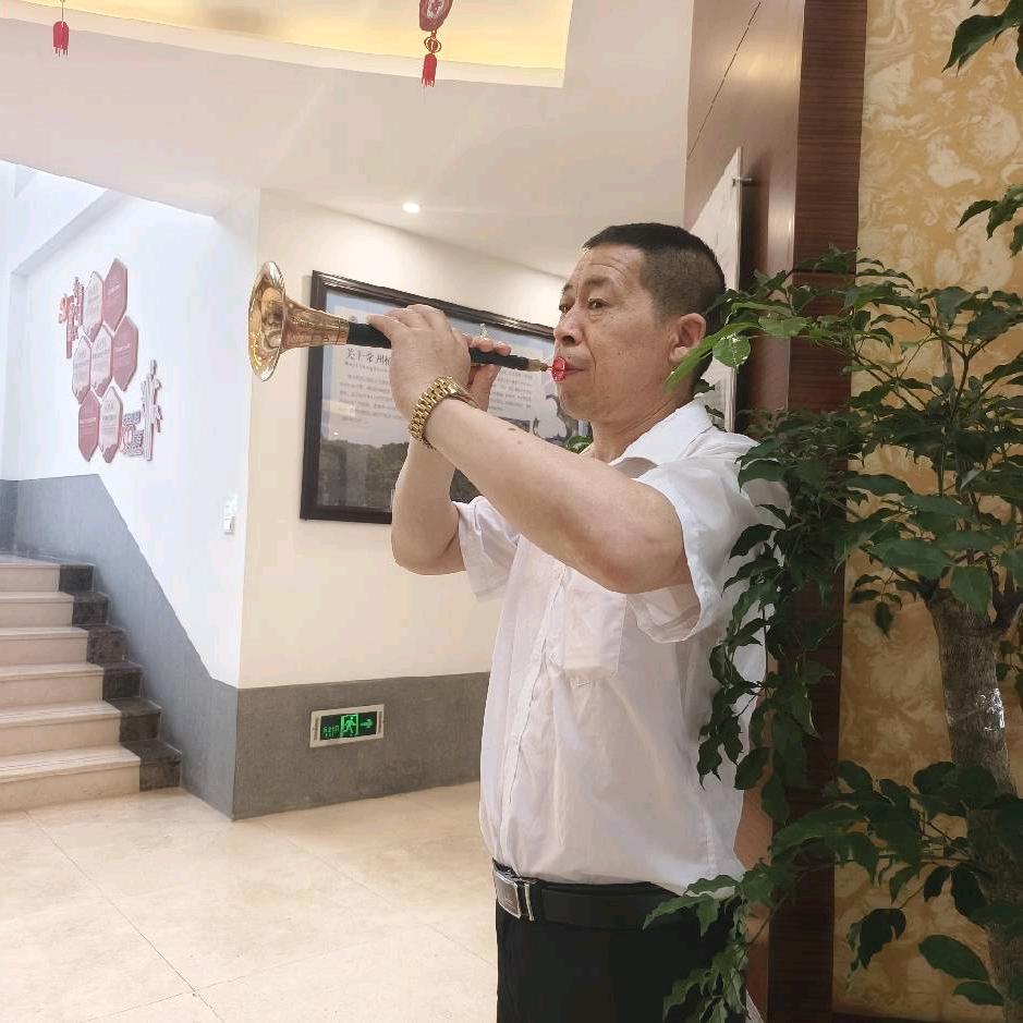 七个孩子的爷爷