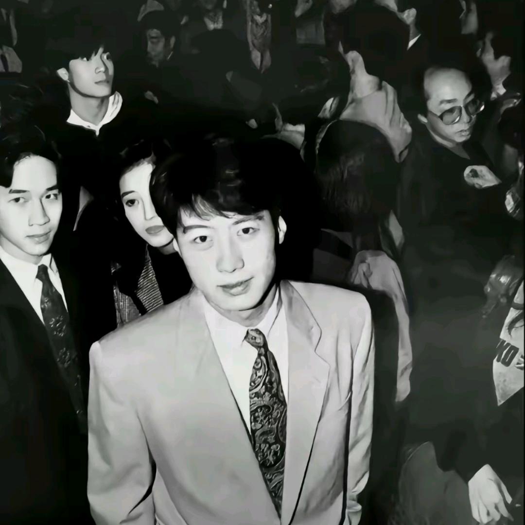 给白傻子买瓜子去