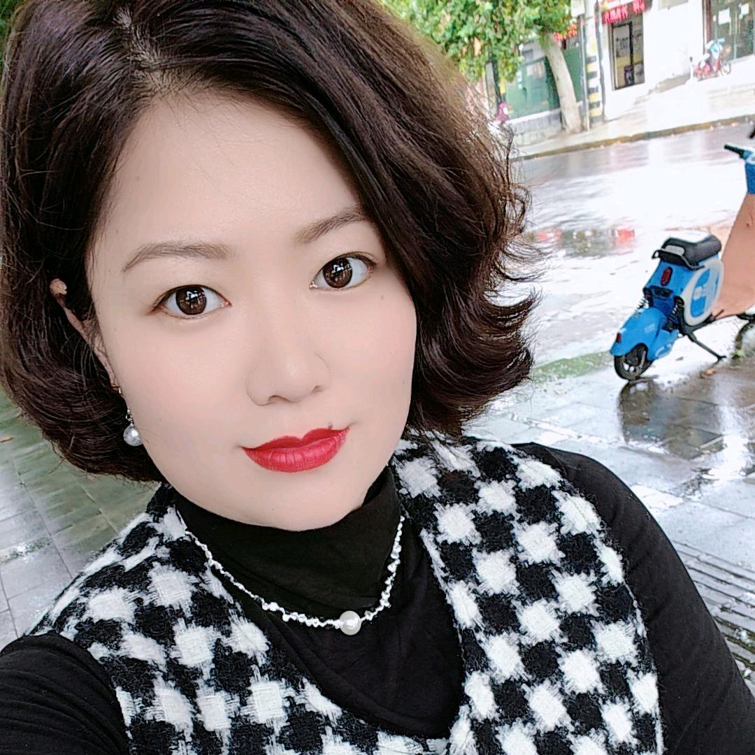 辉县市胖衣朵服装店