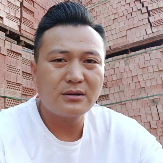半斤 红砖哥
