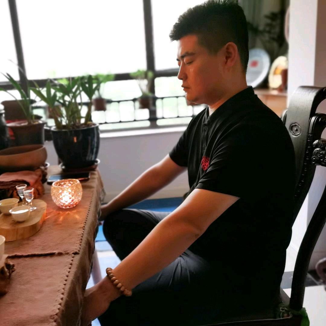 骑着青牛渡善缘