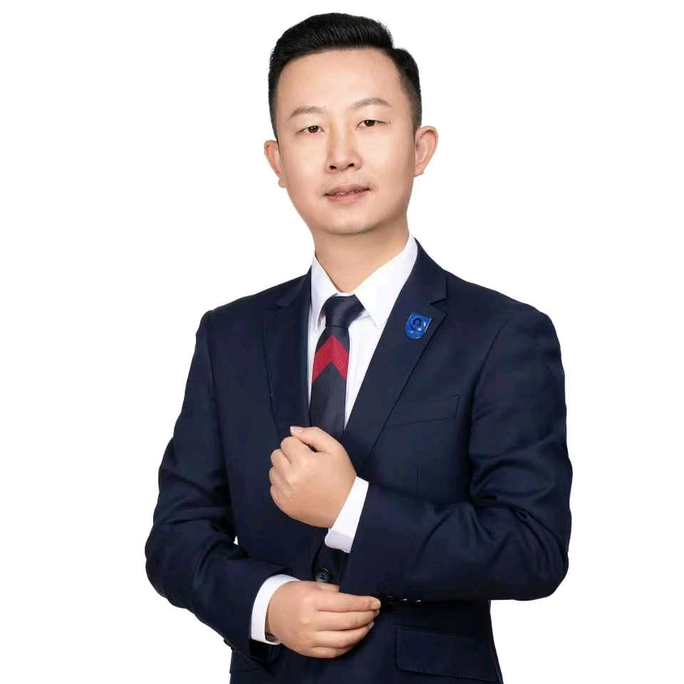 华赢地产