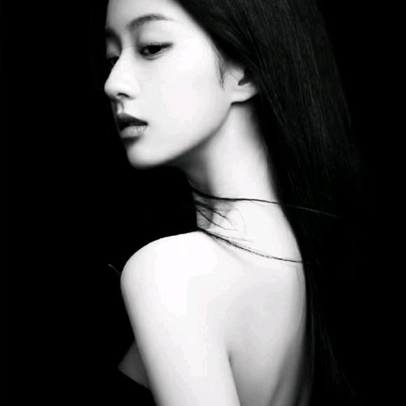 鹔