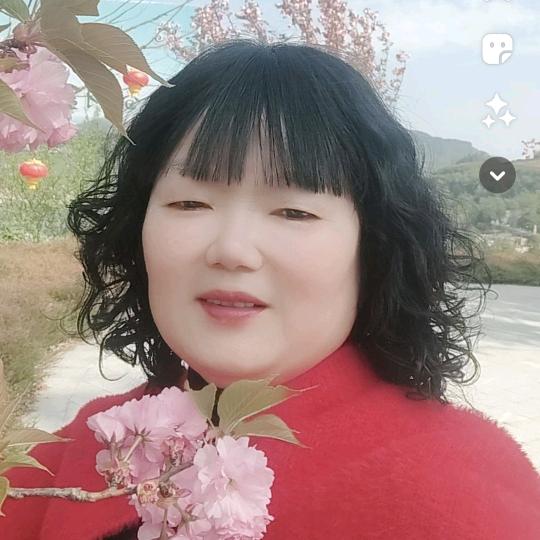 小芳.