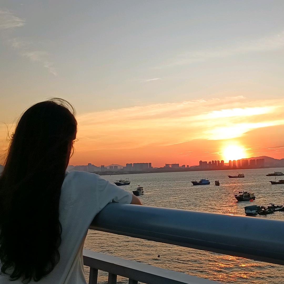 可爱又迷人的小笨蛋