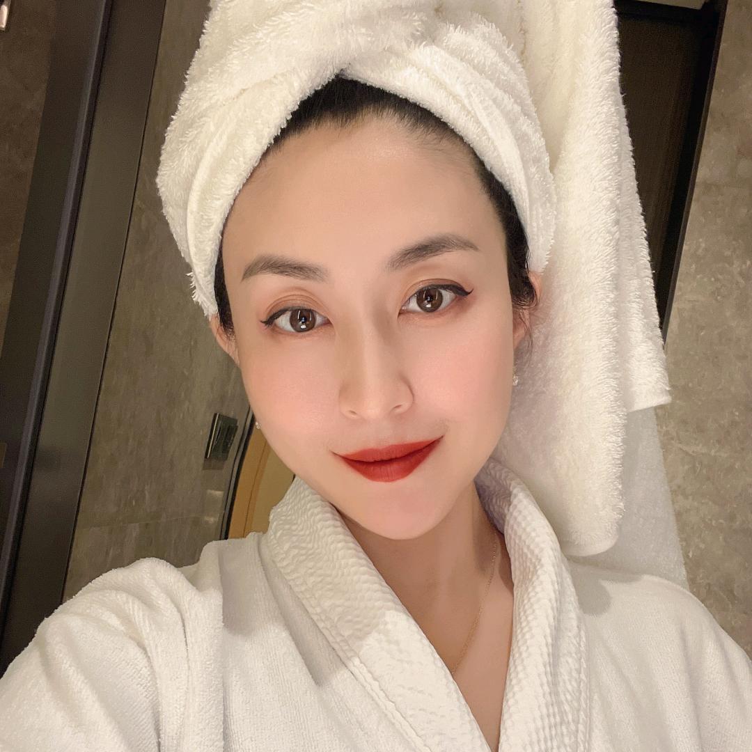 是芳小美吖~