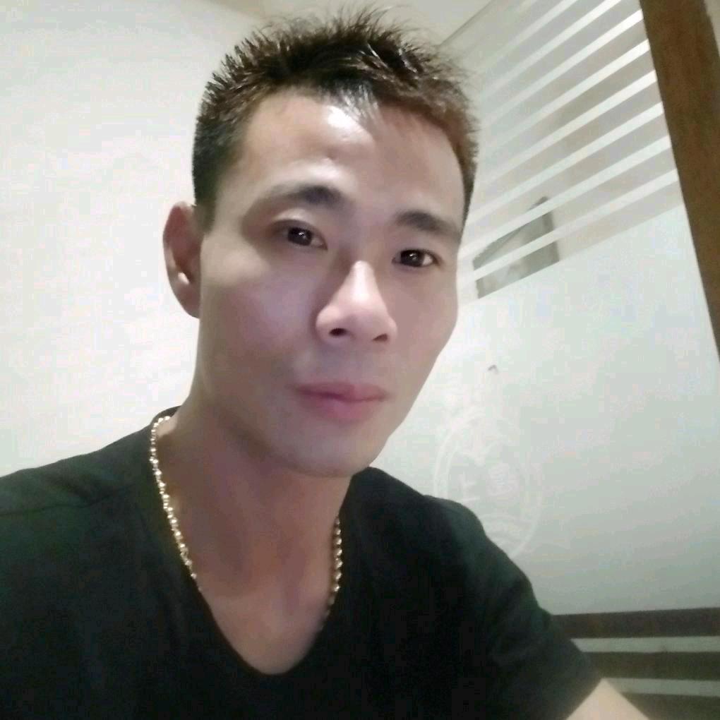 阿龙