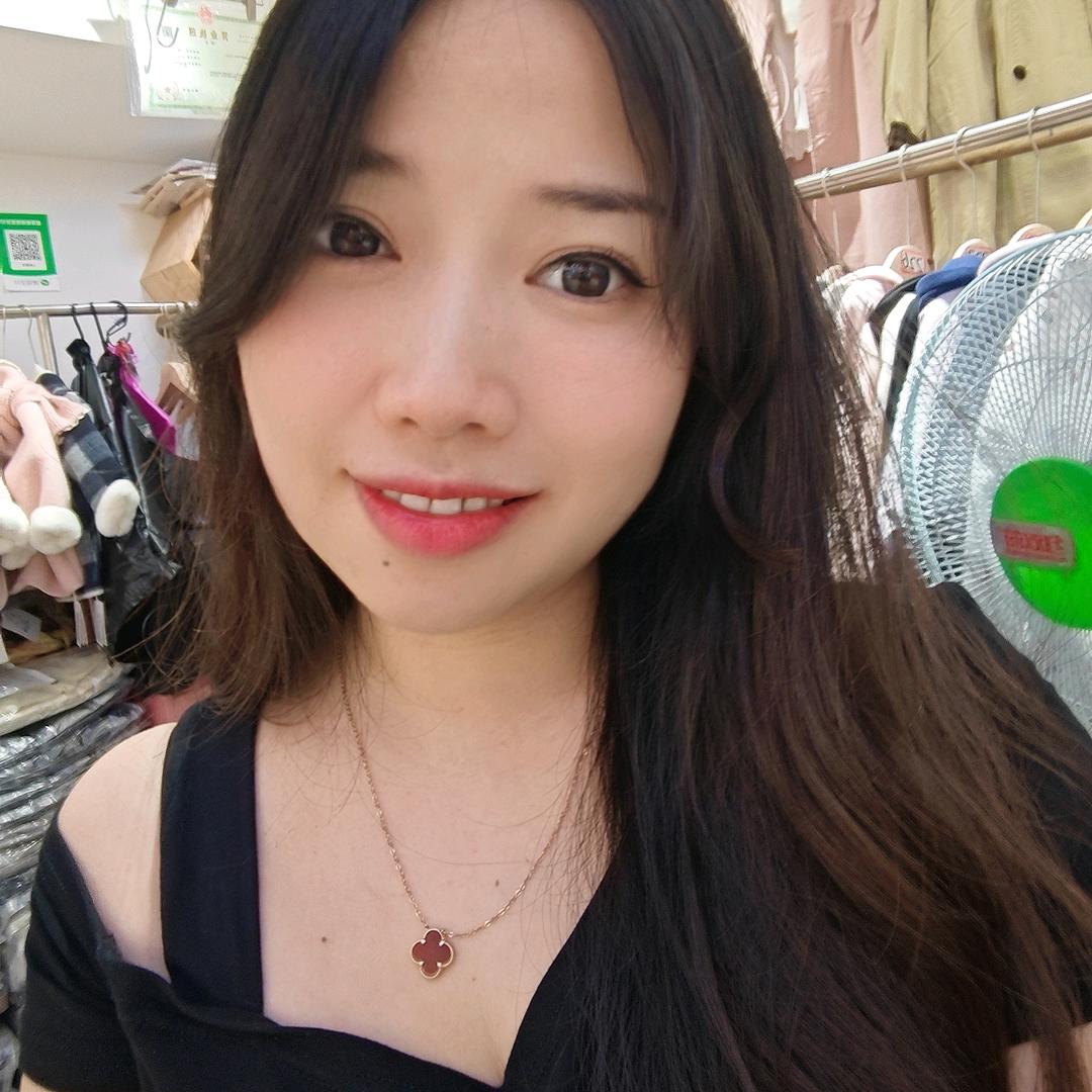 重庆朝天门小姐姐童装馆