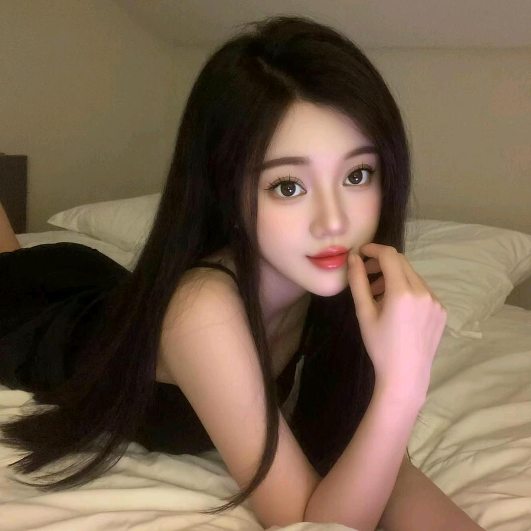 静  雯