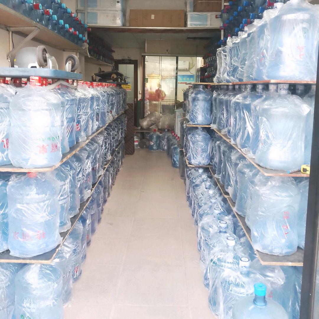 送水小哥哥