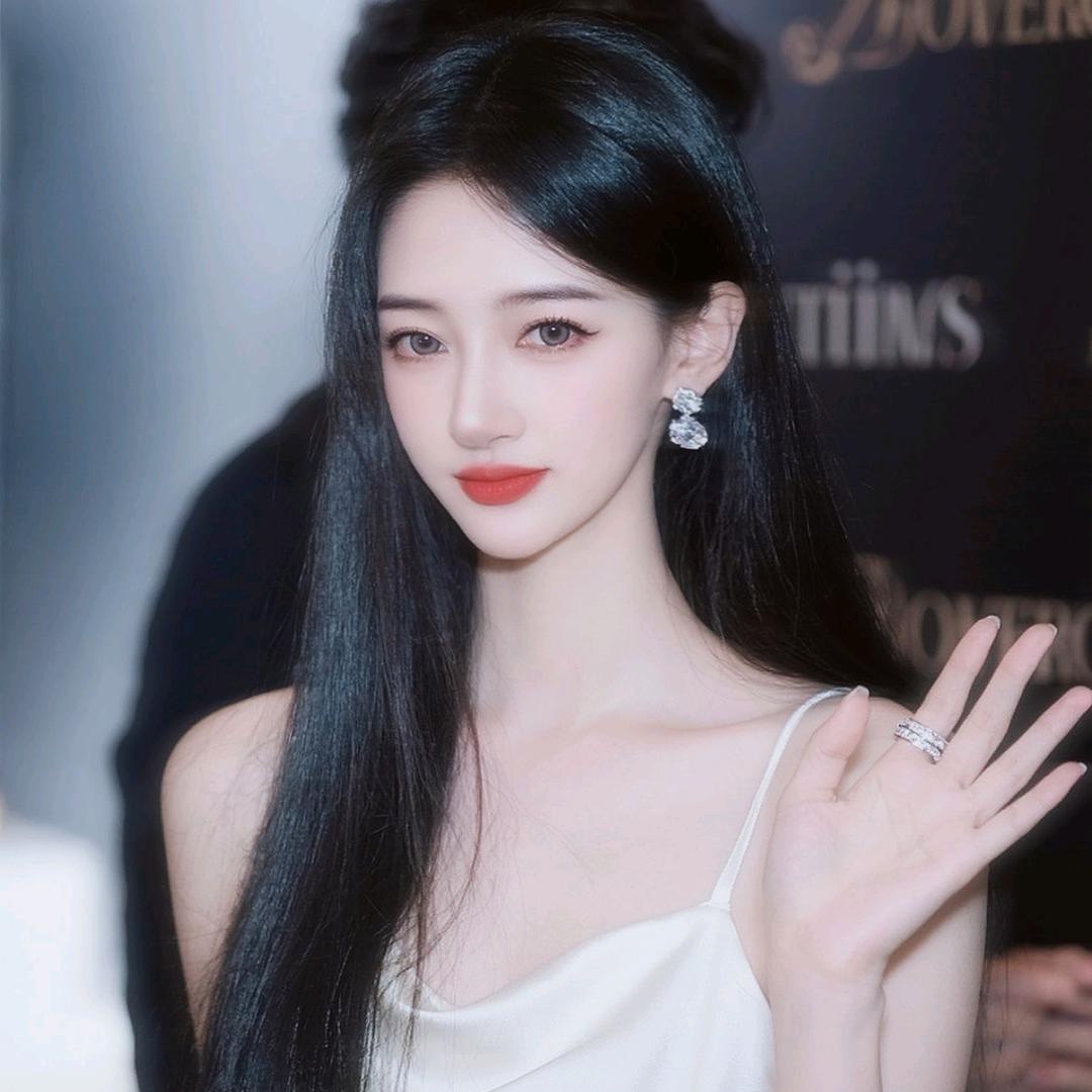 金伊智⁴¹³🫧