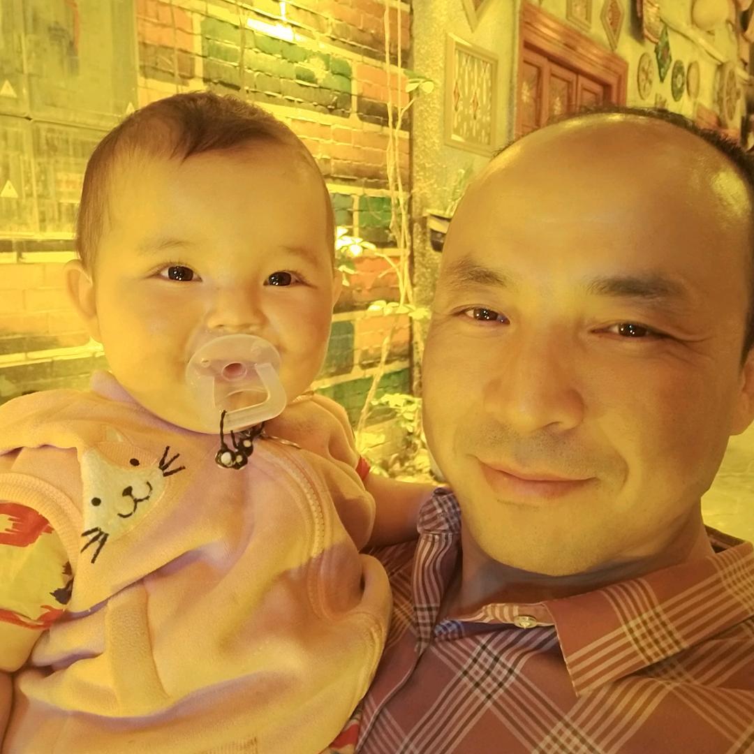 艾尼瓦尔新疆特色花帽子