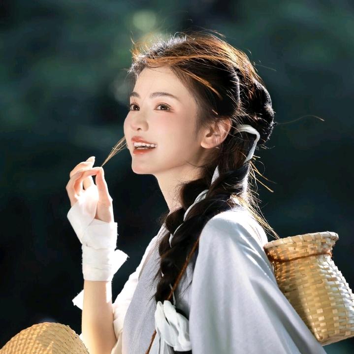 SⅩR我姓申确深不入你♥