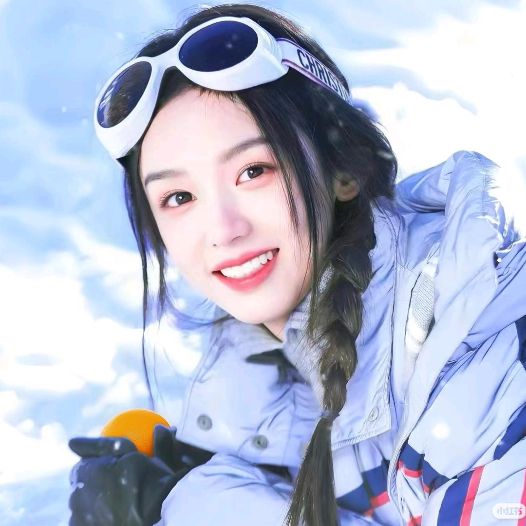 一杯椰子味的生椰拿铁