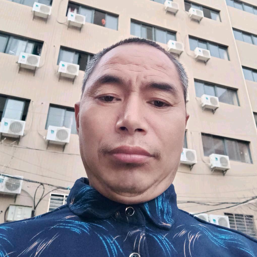 辛苦劳动者曾庆均