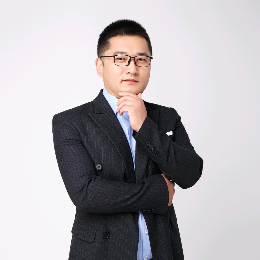 戎创精武石头哥