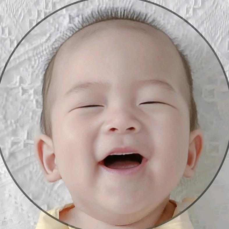 听她说