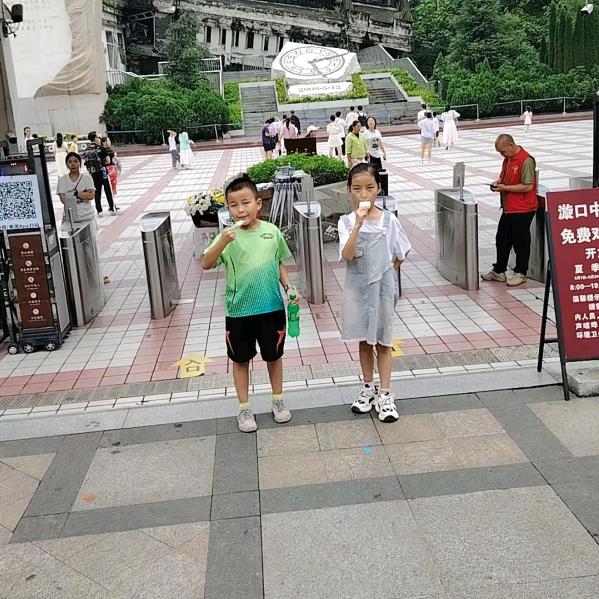 刘六