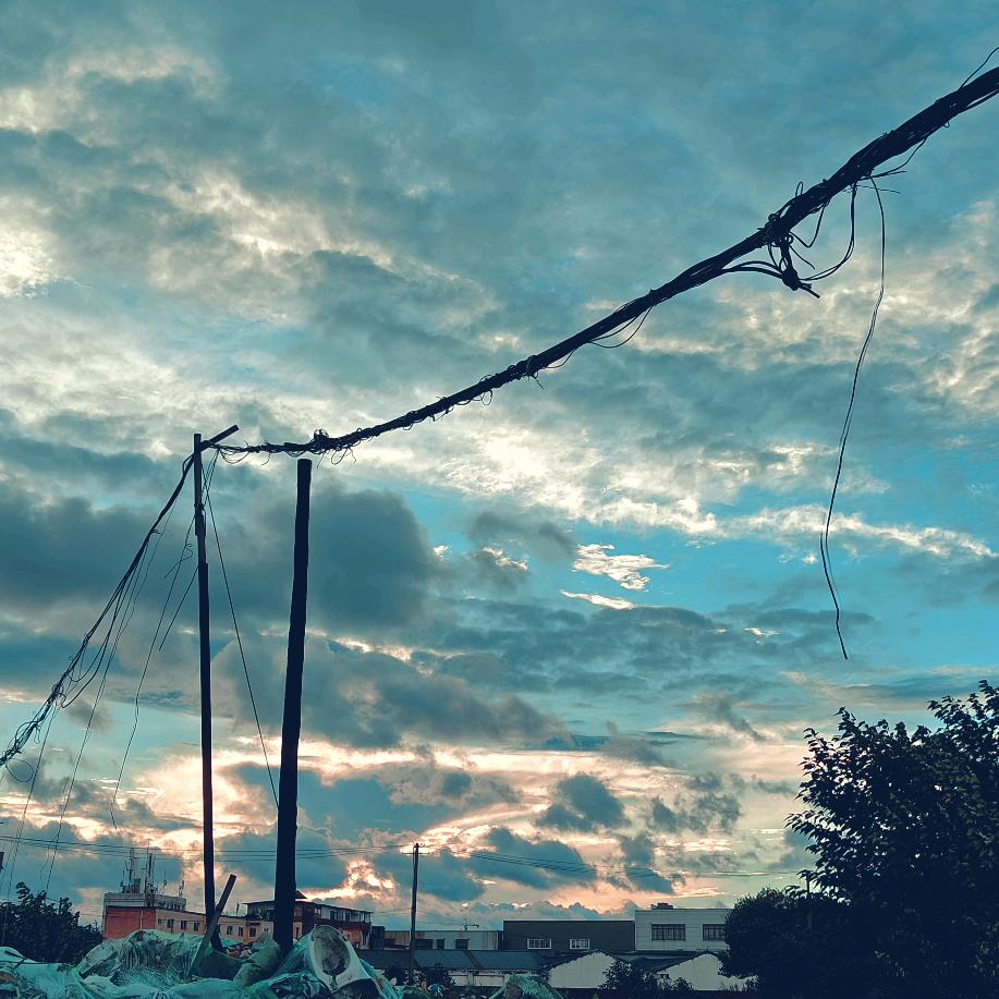 月薪一千八，每天傻哈哈