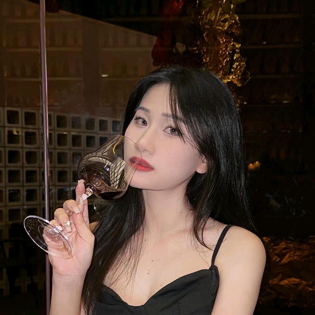 希莱儿老板娘（猫猫）