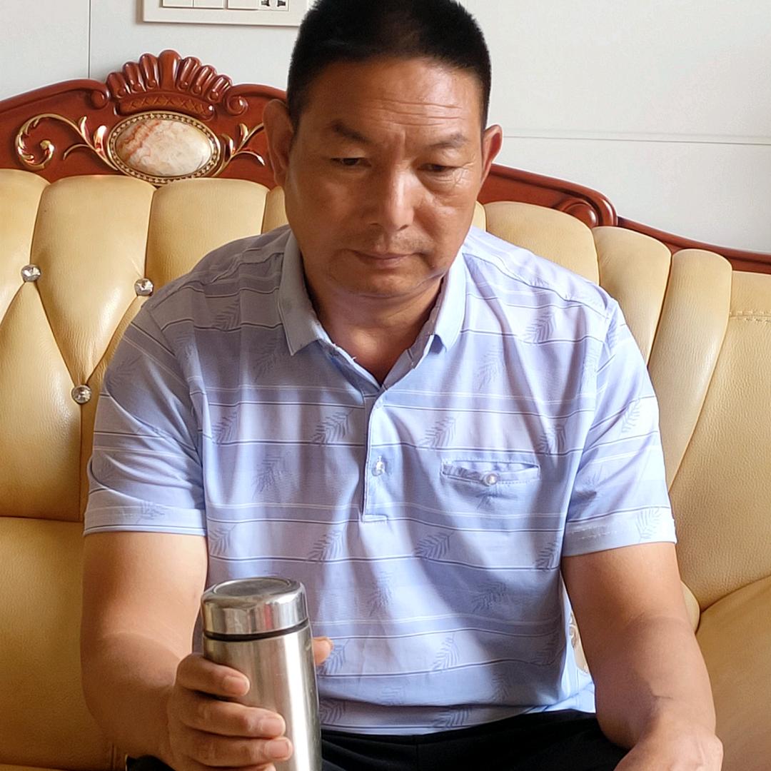 云南小哥《每晚8:30分》《不定时开播》