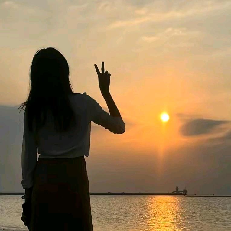 ╰)人生若只如初见╰)╮