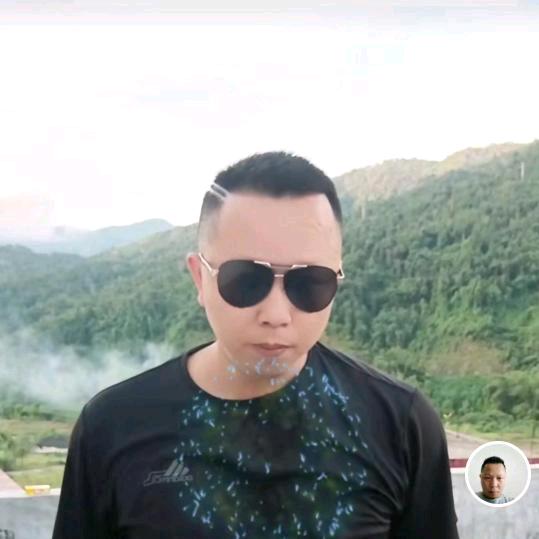周帅哥