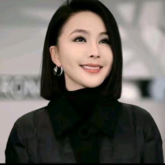 溶溶  RONG.RONG.高定女装