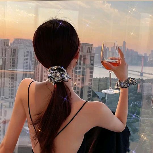 耳边的眼泪（手机摄影）