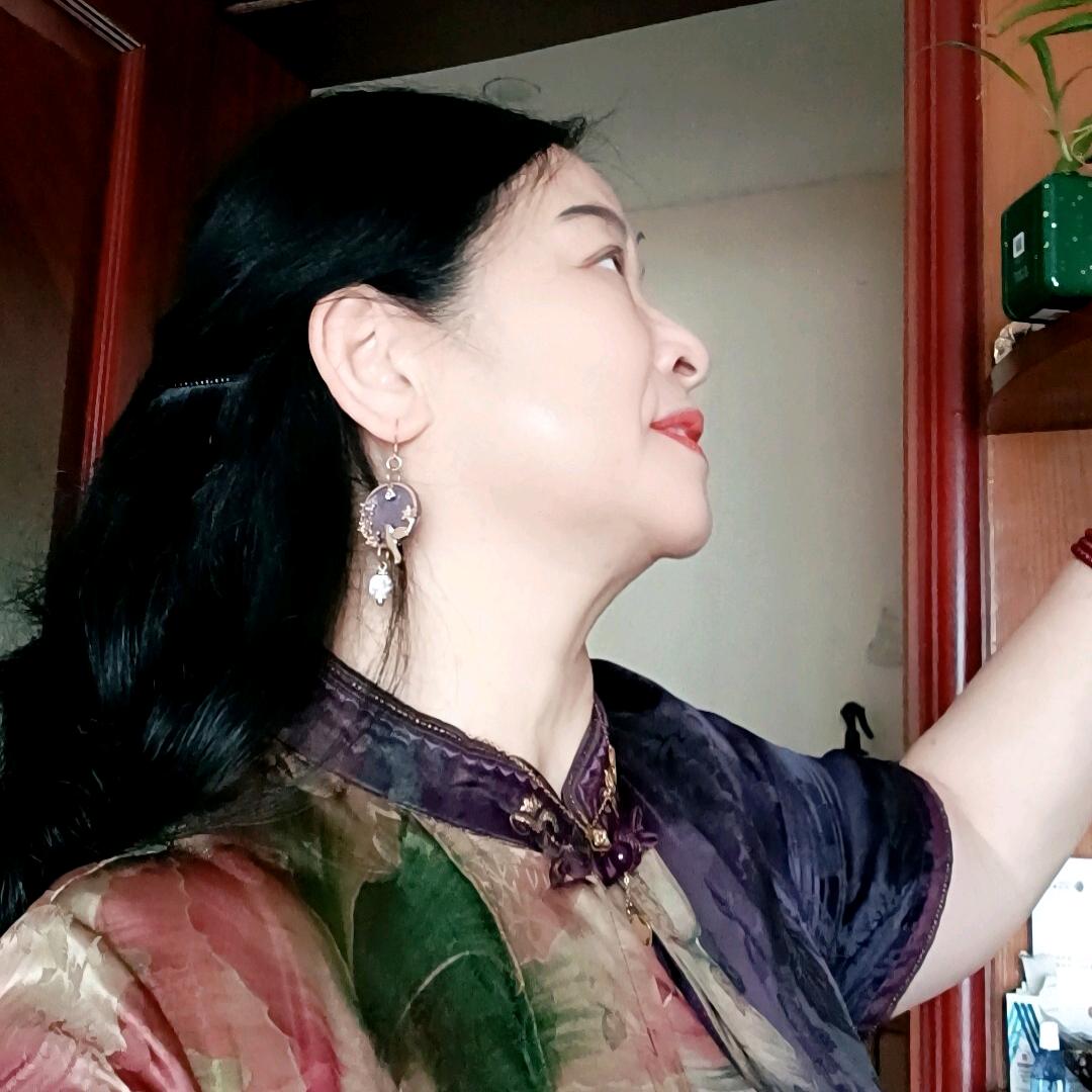 周红霞